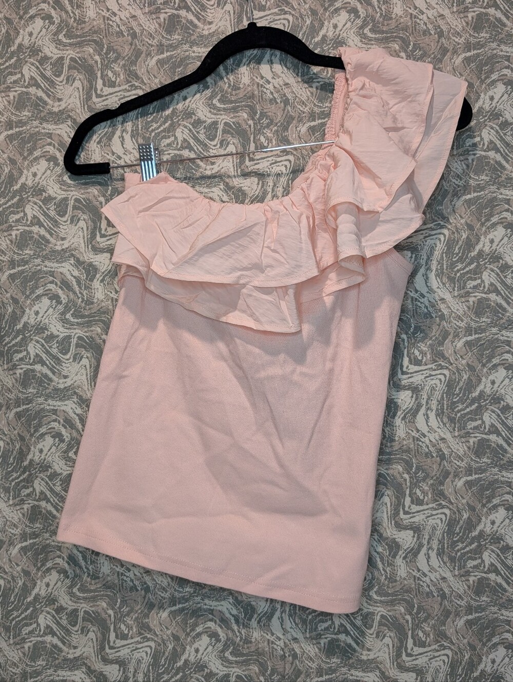 NWT Easel Ruffle One Sleeve Top Size Small